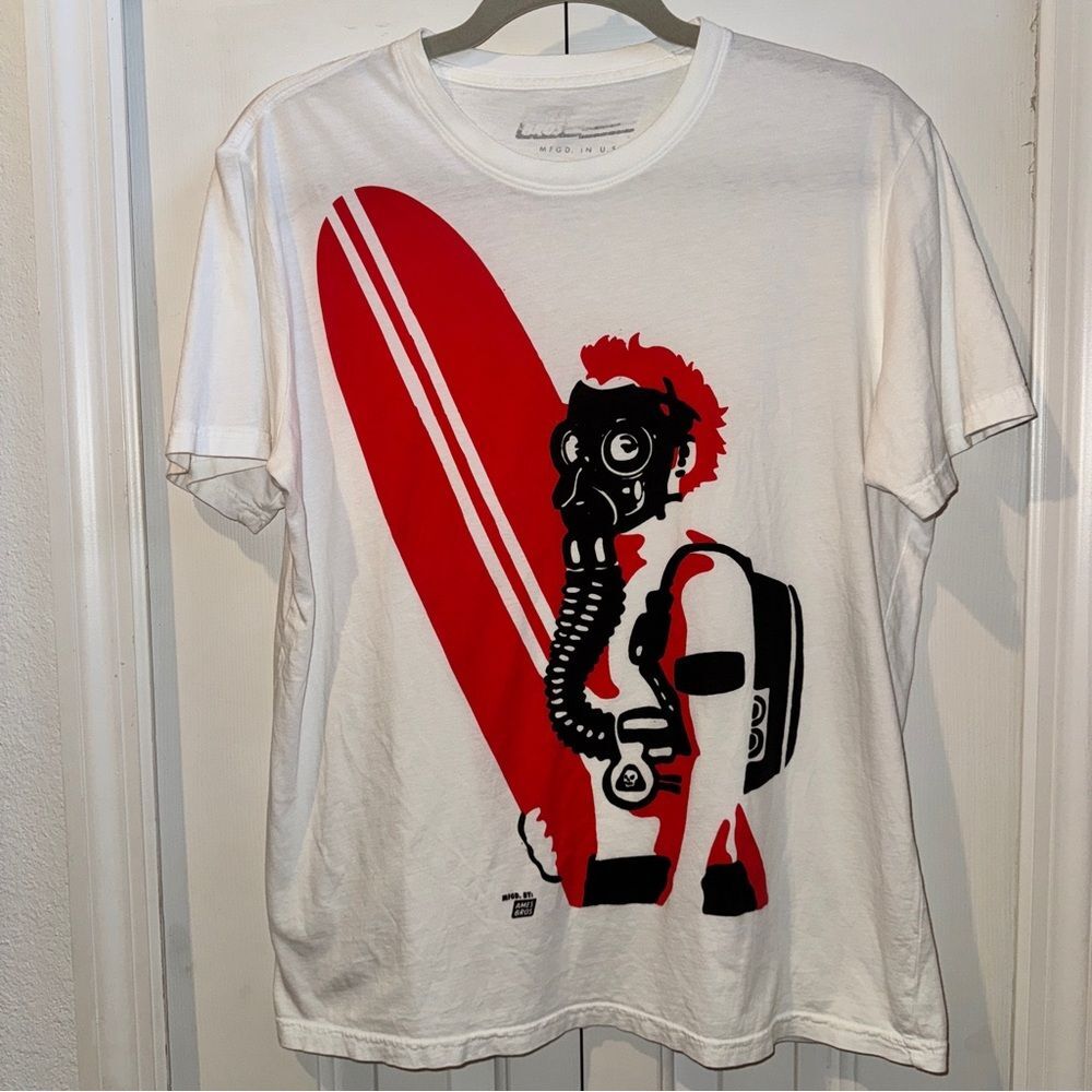 Ames Bros Pop Art Surf Board Gas Mask Respirator Graphic Tee T-Shirt